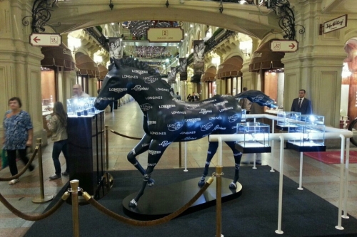 Фигура из пенопласта "Longines"